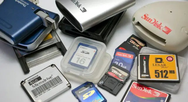 What Should You Have In Your Camera Bag? What Should You Have In Your Camera Bag?