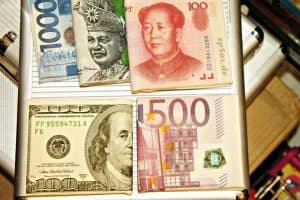 What You Need To Know About Exchanging Currency Overseas