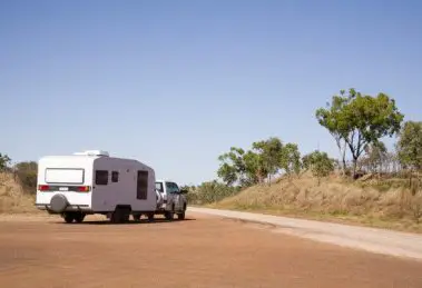 Travelling Australia: The Motorhome Vs The Caravan